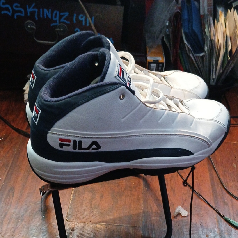 Fila Men's White and Black Sneakers